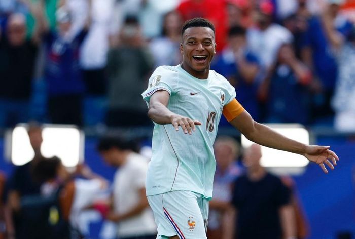  Việc tiến sâu ở World Cup giúp các liên đoàn bóng đá tránh thua lỗ về mặt chi phí. Ảnh: Reuters. 