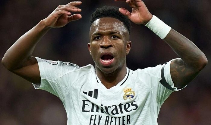 Real ưu tiên đàm phán với Vinicius.