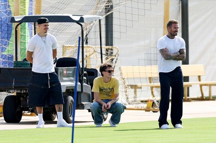 Chuyến thăm của Beckham diễn ra trước thời điểm tuyển Anh bước vào thử thách lớn tại World Cup 2026. Đối thủ của "Tam sư" là Na Uy, đội tuyển tạo nên bất ngờ lớn khi loại Brazil 2-1 ở vòng 16 đội. Ảnh: Reuters.