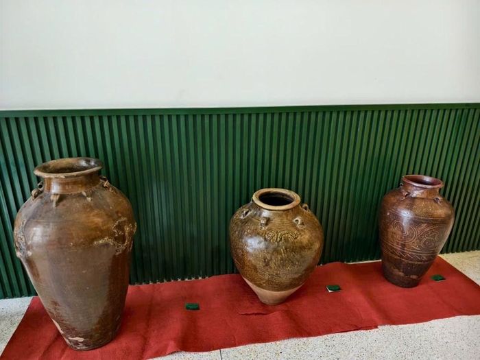 Các loại ché gốm men Chăm cổ