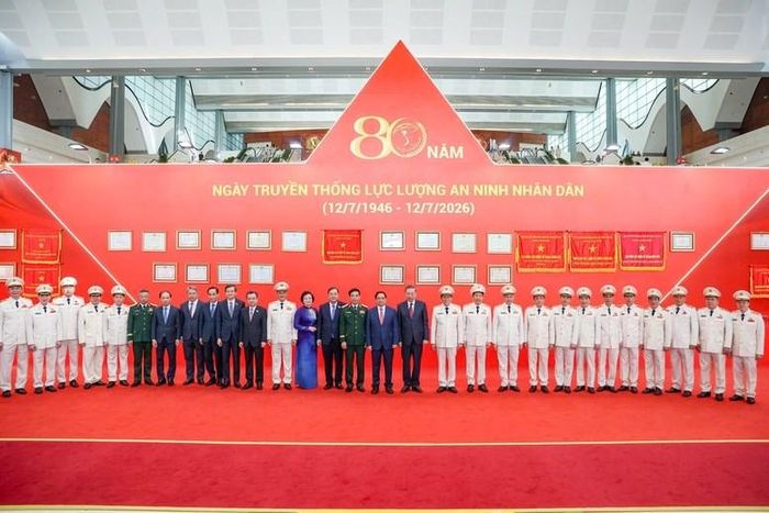 Tổng Bí thư, Chủ tịch nước Tô Lâm với các đại biểu