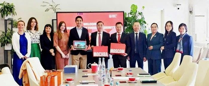 Đoàn công tác Quảng Ninh cũng đã làm việc với Ủy ban Du lịch Moskva nhằm trao đổi kinh nghiệm quản lý điểm đến, phát triển sản phẩm chất lượng cao, tăng cường quảng bá song phương