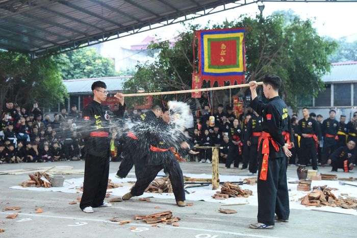 Võ thuật cổ truyền Hà Nội là một kho tàng nghệ thuật trình diễn đặc sắc với những bài quyền, binh khí mang tính thẩm mỹ cao