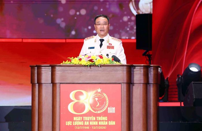 Thượng tướng Phạm Thế Tùng, Ủy viên Trung ương Đảng, Thứ trưởng Bộ Công an, Thủ trưởng Cơ quan An ninh điều tra đọc diễn văn Lễ kỷ niệm. Ảnh: Phạm Kiên - TTXVN