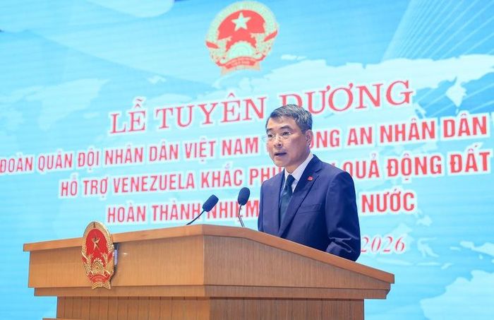 Thủ tướng Lê Minh Hưng: Giữa đổ nát, Việt Nam mang đến hy vọng; giữa mất mát, Việt Nam mang đến sự sẻ chia; giữa hiểm nguy, Việt Nam mang đến bản lĩnh; giữa nỗi đau, Việt Nam mang đến nghĩa tình - Ảnh: VGP/Nhật Bắc