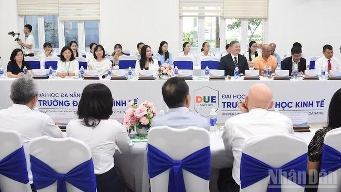 Quang cảnh hội thảo.
