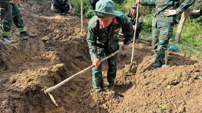 Từ thông tin cung cấp của ông Y Nghe Pang Taih và ông Y Biêng Ntơr, Đội K51 tiến hành tìm kiếm hài cốt liệt sĩ.