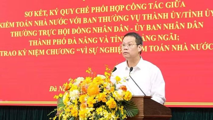 Phó Bí thư Thành ủy, Chủ tịch Ủy ban nhân dân thành phố Đà Nẵng Nguyễn Mạnh Hùng phát biểu.