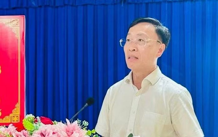 Đồng chí Huỳnh Hữu Trí, Ủy viên Ban Thường vụ Tỉnh ủy, Chủ nhiệm Ủy ban Kiểm tra Tỉnh ủy Cà Mau dự và phát biểu tại buổi lễ ra quân khám sức khỏe, khám sàng lọc bệnh cho nhân dân Vĩnh Hậu, một xã vùng ven biển của tỉnh.