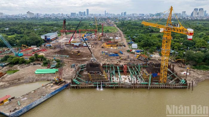 Dự án cầu Tứ Liên được kỳ vọng mở rộng không gian phát triển đô thị, kết nối hai bờ sông Hồng và tạo diện mạo mới cho Thủ đô Hà Nội trong tương lai.