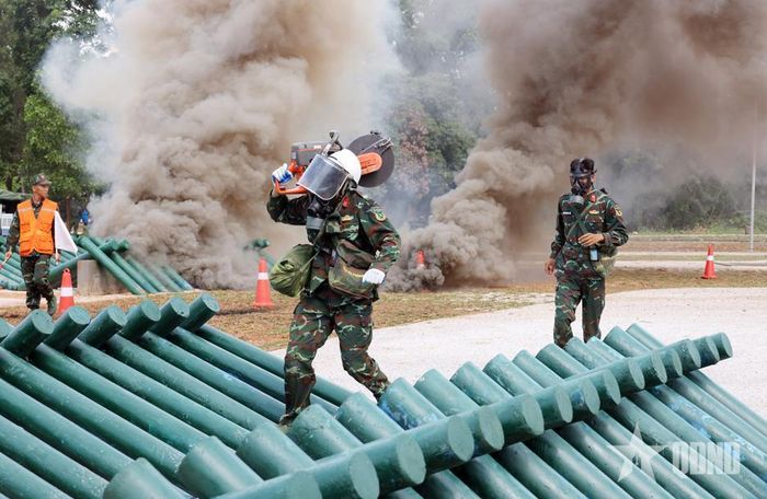  Lực lượng cứu hộ, cứu nạn của các đơn vị tham gia Hội thao cứu hộ-cứu nạn toàn quân năm 2025. Ảnh: ĐỨC HIẾU 