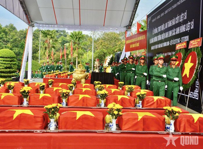 Linh cữu các liệt sĩ tại Nghĩa trang Liệt sĩ Bình Phước (Đồng Nai).