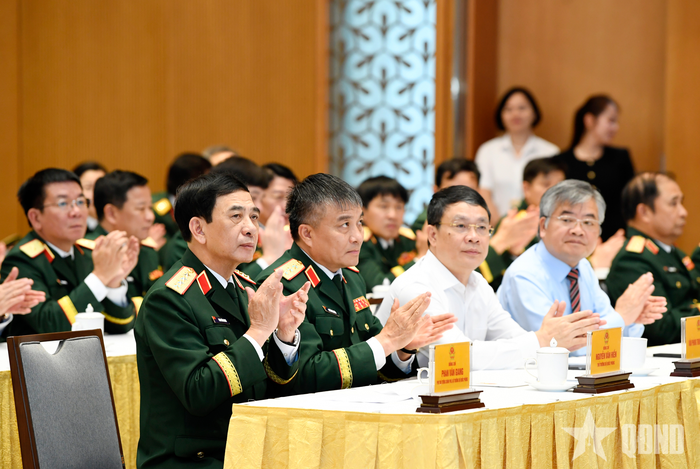  Các đại biểu tham dự lễ tuyên dương. 