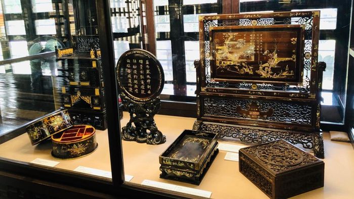 Khay xà cừ, quả hộp, trấn phong đầu TK XX.