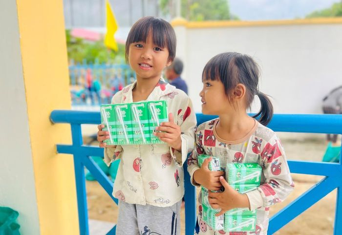 Chương trình còn tiếp thêm động lực để các em vui tươi và cố gắng học tập thật tốt.