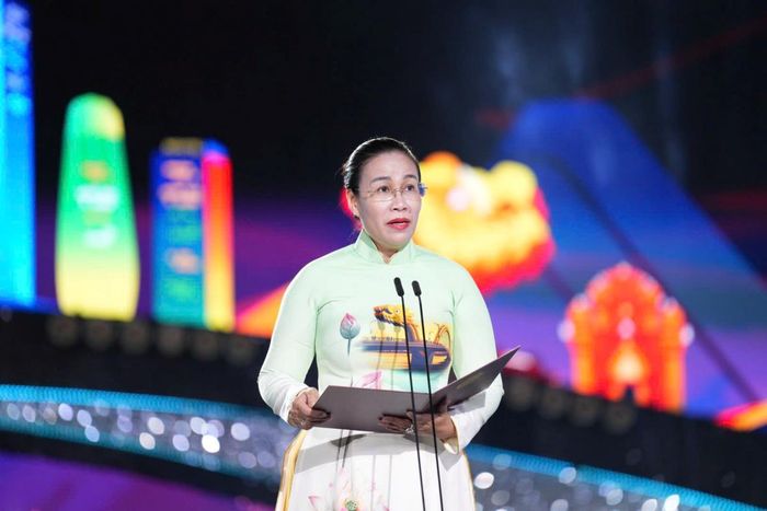 Phát biểu trong đêm chung kết, bà Nguyễn Thị Anh Thi - Phó Chú tịch UBND TP Đà Nẵng khẳng định, DIFF ngày càng khẳng định sức hút mạnh mẽ, góp phần đưa Đà Nẵng trở thành “Điểm đến sự kiện và lễ hội hàng đầu châu Á”. Đây là niềm tự hào không chỉ của thành phố Đà Nẵng mà còn của Việt Nam trong hành trình quảng bá hình ảnh đất nước đến với bạn bè quốc tế
