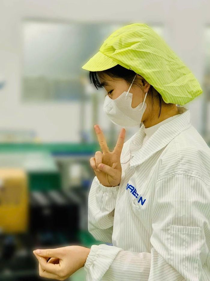 Hai năm tạm gác giấc mơ đại học, Nguyễn Thị Hà làm công nhân để tích cóp từng đồng học phí, với hy vọng một ngày được quay trở lại giảng đường.