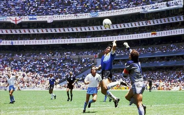 Tranh cãi nhiều lần nổ ra mỗi khi tuyển Argentina và tuyển Anh đối đầu nhau tại World Cup. Ảnh: Offside.