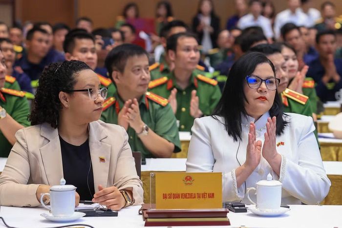 Đại diện Đại sứ quán Venezuela dự buổi lễ. Ảnh: Đoàn Bắc