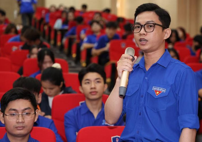 Anh Nguyễn Hoàng An Khương chia sẻ hành trình vươn lên tại TPHCM.