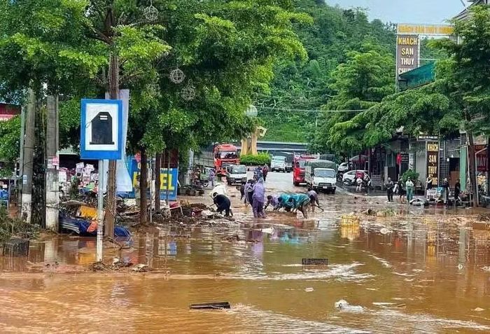 Ngập lụt cục bộ ở xã Mường La.