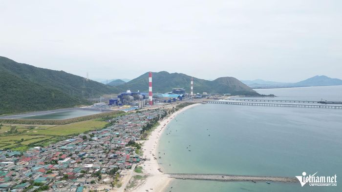 Sau gần 20 năm phát triển, Khu kinh tế Vũng Áng trở thành đầu tàu tăng trưởng của Hà Tĩnh khi đóng góp hơn 25% GRDP, trên 95% kim ngạch xuất nhập khẩu và khoảng 60% thu ngân sách.