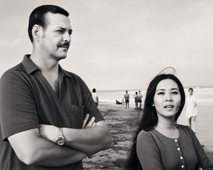 Thanh Nga và diễn viên người Mỹ tên Gardner trong một cảnh quay tại Vũng Tàu.
