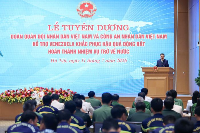 Thủ tướng nhiệt liệt biểu dương Bộ Quốc phòng, Bộ Công an, Bộ Ngoại giao, Tổng Công ty Hàng không Việt Nam, các cơ quan liên quan đã chủ động tham mưu, phối hợp lập kế hoạch, tổ chức, điều phối