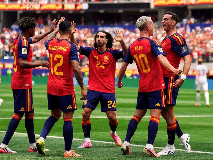 Tây Ban Nha có sự gắn kết tập thể. Ảnh: SeFutbol