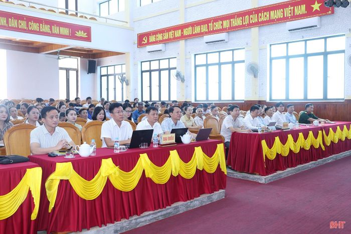 Đại biểu tham dự hội nghị tập huấn.