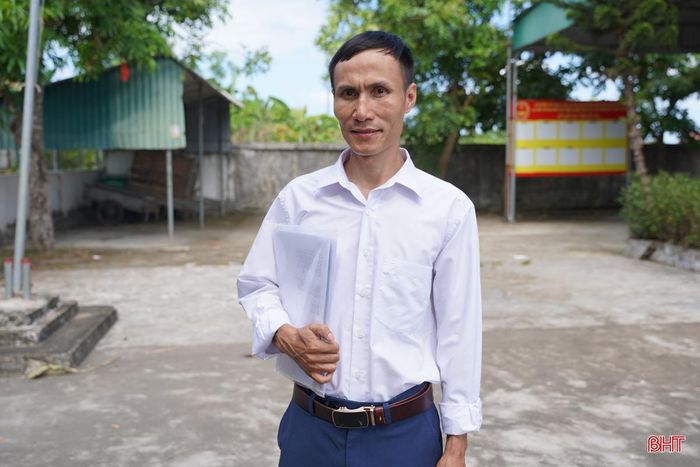 Sự xuất hiện của một thôn trưởng trẻ, có học thức như anh Thịnh chính là niềm tự hào và là điểm tựa vững chắc cho thôn Vinh Quang trong giai đoạn mới.