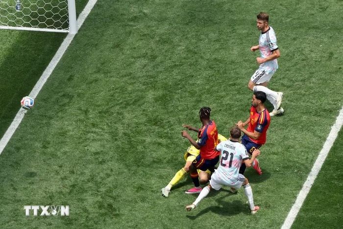 Merino ghi bàn quyết định kết quả trận đấu. (Ảnh: AFP/TTXVN)