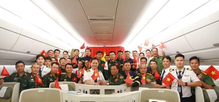 Việc tiếp tục thực hiện chuyến bay đón đoàn công tác trở về nước khẳng định vai trò của Hãng hàng không Quốc gia trong việc bảo đảm các nhiệm vụ vận tải hàng không đặc biệt. (Ảnh: VNA cung cấp)