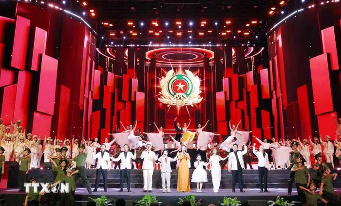 Chương trình nghệ thuật chào mừng buổi lễ. (Ảnh: Phạm Kiên/TTXVN)