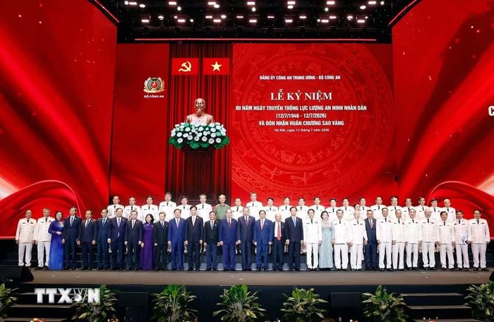 Tổng Bí thư, Chủ tịch nước Tô Lâm và các đại biểu dự Lễ kỷ niệm 80 năm Ngày truyền thống lực lượng An ninh nhân dân (12/7/1946 - 12/7/2026). (Ảnh: Thống Nhất/TTXVN)