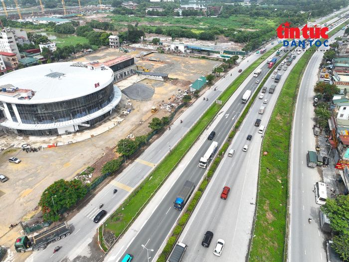 Dự kiến bến xe Yên Sở sẽ hoàn thành và đưa vào khai thác trong năm 2026, đáp ứng nhu cầu di chuyển của người dân, tạo động lực phát triển kinh tế xã hội cho khu vực.