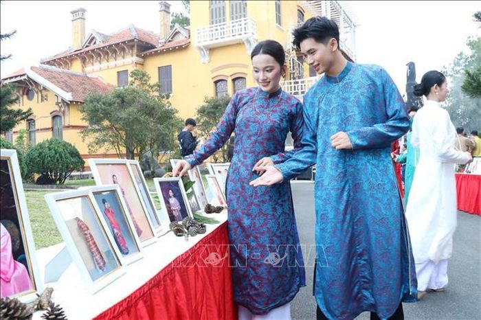 Triển lãm ảnh nghệ thuật về áo dài mang phong cách Nam Phương Hoàng hậu trong không gian di sản Cung Nam Phương Hoàng hậu - Bảo tàng tỉnh Lâm Đồng (phường Xuân Hương -Đà Lạt).