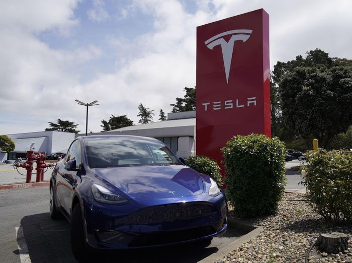 Một cửa hàng Tesla ở San Mateo, California, Mỹ. Ảnh: THX/TTXVN