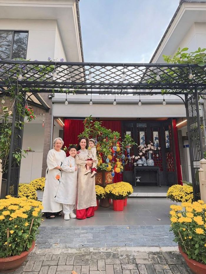 Tổ ấm hạnh phúc của Nhật Kim Anh.