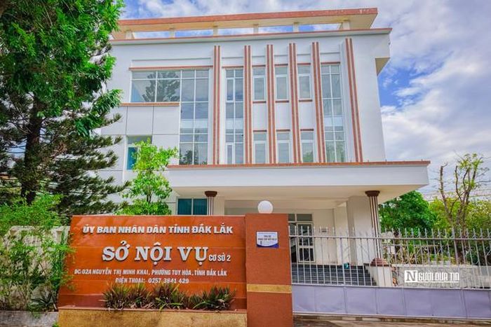 Ông Lê Danh Thắng - Phó giám đốc Sở Tài chính Đắk Lắk cho biết việc tiếp nhận, sắp xếp và khai thác hiệu quả các cơ sở nhà, đất sau chuyển giao là giải pháp quan trọng nhằm tránh lãng phí tài sản công, đồng thời tạo thêm nguồn lực phục vụ đầu tư phát triển.