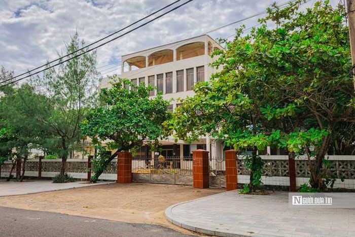 Sở Tài chính đã kiến nghị Bộ Tài chính cho phép địa phương được lựa chọn thuê doanh nghiệp thẩm định giá hoặc tự thành lập hội đồng thẩm định giá để xác định giá cho thuê. Nếu được chấp thuận, thủ tục sẽ đơn giản hơn, giảm chi phí và giúp các địa phương sớm đưa nhà, đất dôi dư vào khai thác.