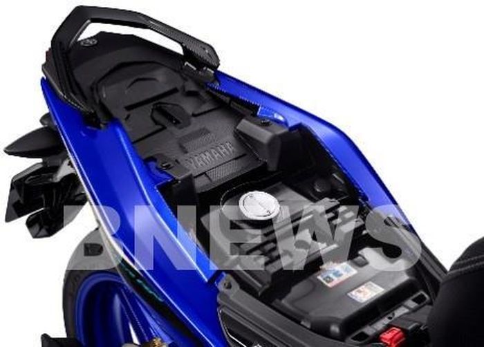 Kết hợp với động cơ tiết kiệm nhiên liệu, Exciter 155 VVA-TCS hoàn toàn mới được trang bị bình xăng Bình xăng 5,4 lít cho phép quãng đường di chuyển xa, lý tưởng cho những chuyến phượt dài