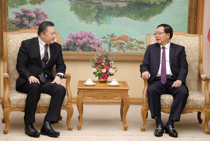 Phó Thủ tướng Hồ Quốc Dũng tiếp ông Soopakij Chearavanont, Chủ tịch Tập đoàn Charoen Pokphand (Thái Lan). Ảnh: Gia Huy/VGP