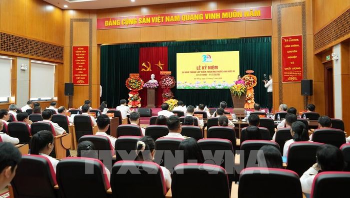 Lễ Kỷ niệm 30 năm ngày thành lập Kiểm toán Nhà nước khu vực 3 (11/7/1996 - 11/7/2026). Ảnh: TTXVN phát