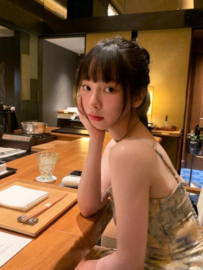 Nhan sắc đời thường của Karina gây ấn tượng. (Nguồn: Instagram nhân vật)