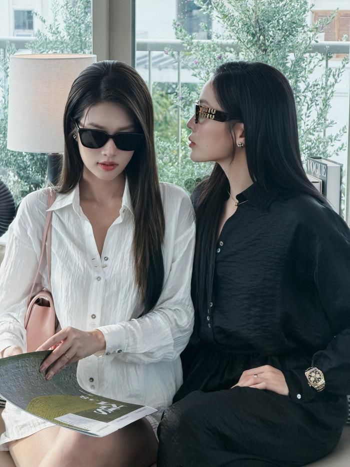 Khoảnh khắc ngọt ngào của hai nàng hậu. (Nguồn: FBNV)