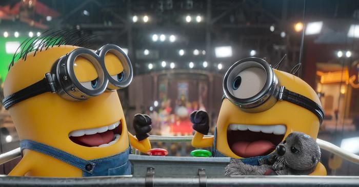 Màn kết hợp dở khóc dở cười giữa các chú Minions hậu đậu và những sinh vật khổng lồ mang lại tiếng cười bùng nổ cho khán giả. Ảnh: NSX