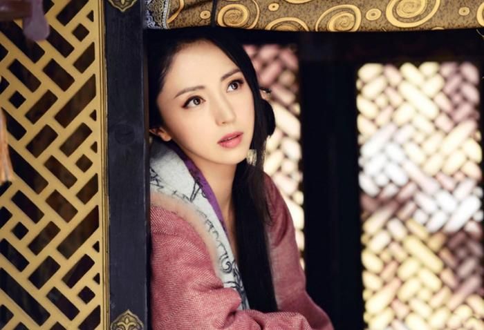 Đổng Tuyền trong Tam Quốc Cơ Mật lại mang đến một Điêu Thuyền dịu dàng, trong trẻo. Ảnh: Sohu.