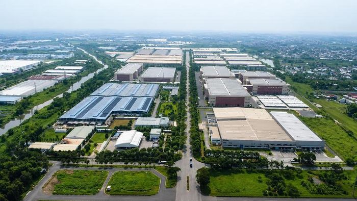 Mô hình tăng trưởng cũ đang lùi dần, nhường chỗ cho công nghệ cao tại các khu công nghiệp TP. Hồ Chí Minh. Ảnh: Hoàng Lân