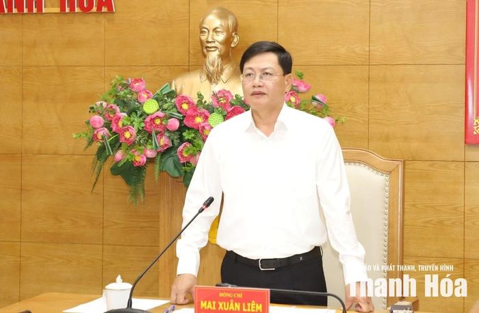 Phó Chủ tịch Thường trực UBND tỉnh Mai Xuân Liêm phát biểu chỉ đạo tại hội nghị.